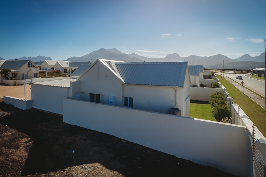 3 Bedroom Property for Sale in Kraaibosch Western Cape